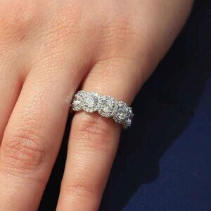 Elegant Silver Women's Ring